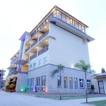 Om Gaura Hotel Pokhara Exterior foto