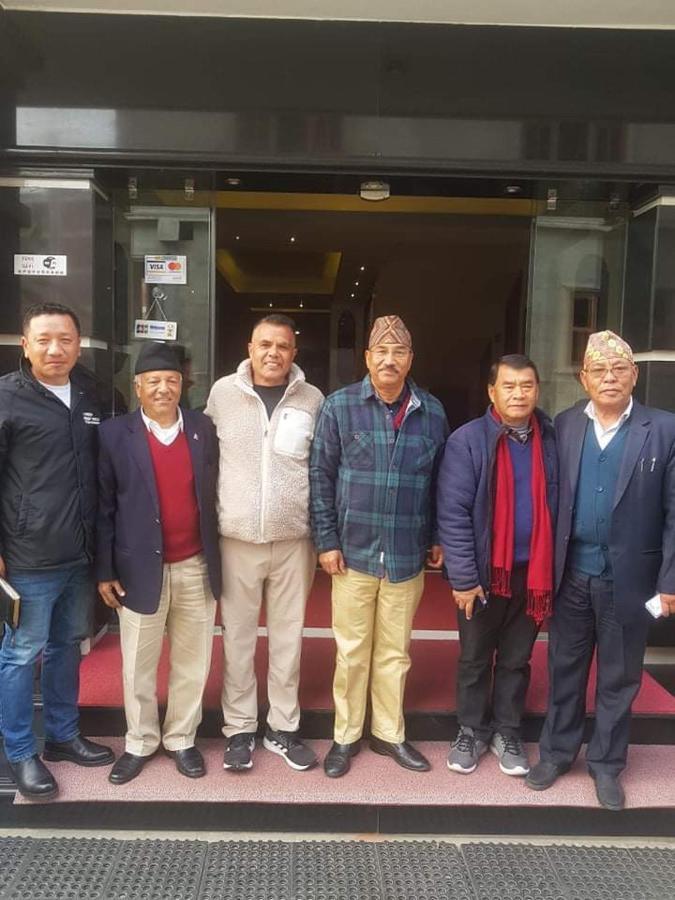 Om Gaura Hotel Pokhara Exterior foto